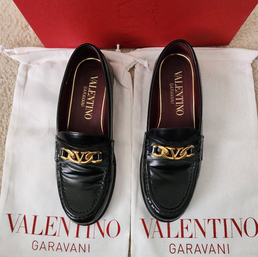 Valentino Garavani Black Loafers with Gold Chain